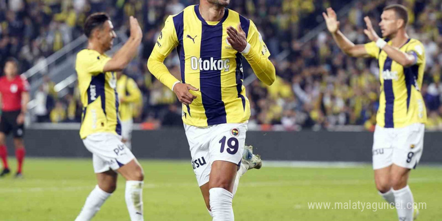 Trendyol Süper Lig: Fenerbahçe: 1 - Bodrum FK: 0 (İlk yarı)