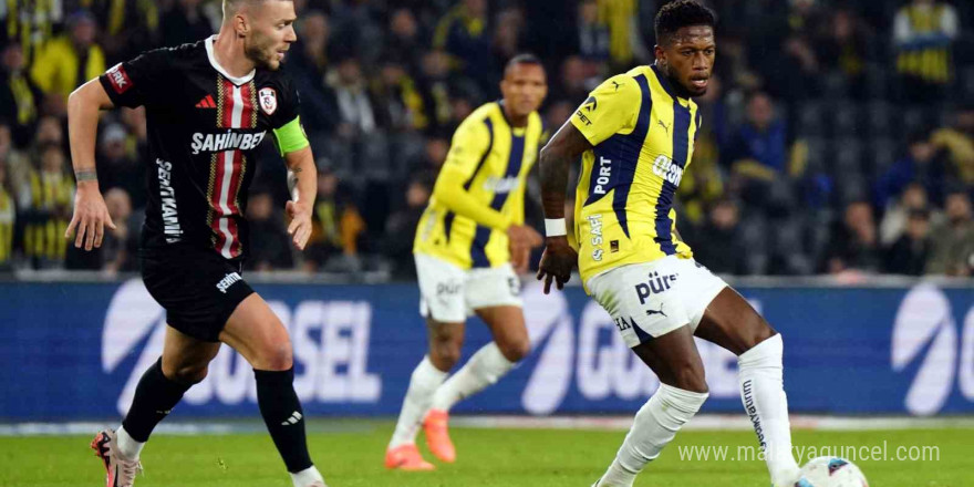 Trendyol Süper Lig: Fenerbahçe: 1 - Gaziantep FK: 1 (İlk yarı)