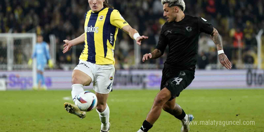 Trendyol Süper Lig: Fenerbahçe: 2 - Atakaş Hatayspor: 1 (İlk yarı)