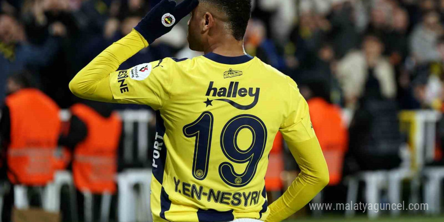 Trendyol Süper Lig: Fenerbahçe: 2 - Atakaş Hatayspor: 1 (İlk yarı)