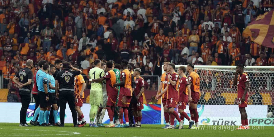 Trendyol Süper Lig: Galatasaray: 1 - Alanyaspor: 0 (Maç sonucu)