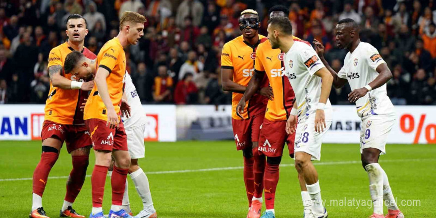 Trendyol Süper Lig: Galatasaray: 1 - Eyüpspor: 1 (İlk yarı)