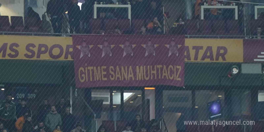 Trendyol Süper Lig: Galatasaray: 1 - Göztepe: 0 (Maç devam ediyor)