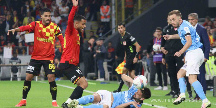 Trendyol Süper Lig: Göztepe: 0 - Trabzonspor: 0 (İlk yarı)