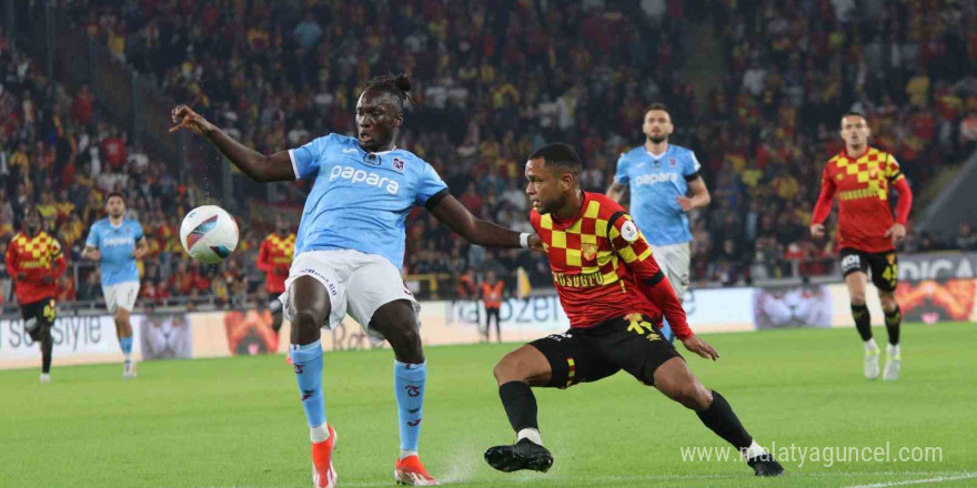 Trendyol Süper Lig: Göztepe: 0 - Tranzonspor: 0 (Maç devam ediyor)