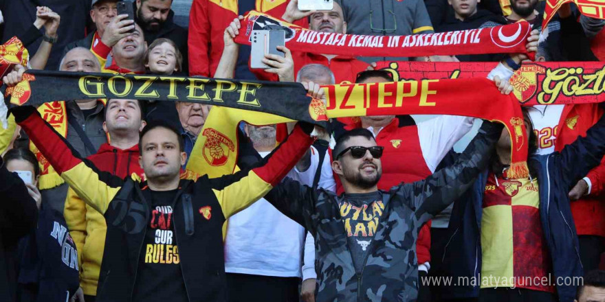 Trendyol Süper Lig: Göztepe: 2 - Adana Demirspor: 0 (İlk yarı)