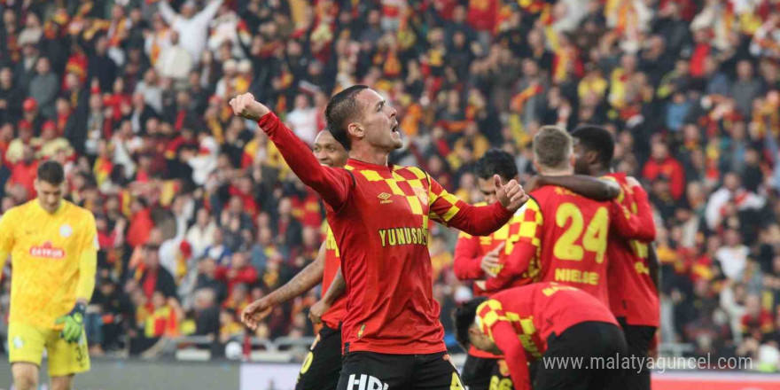 Trendyol Süper Lig: Göztepe: 3 - Çaykur Rizespor: 0