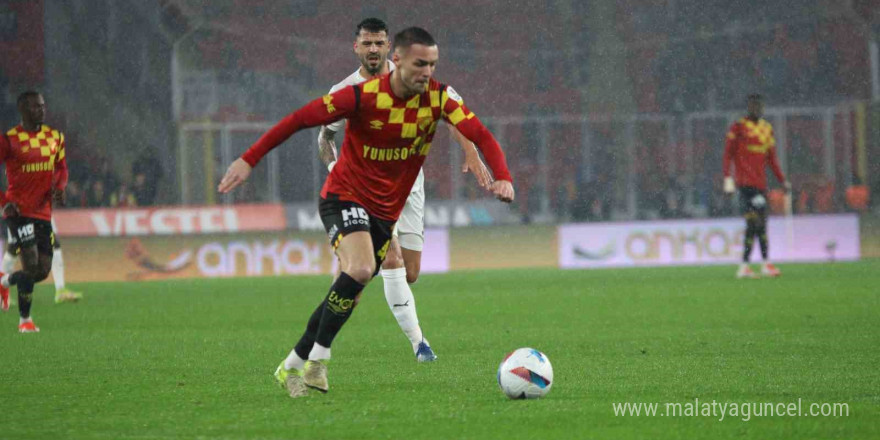 Trendyol Süper Lig: Göztepe: 5 - Kasımpaşa: 0 (Maç sonucu)