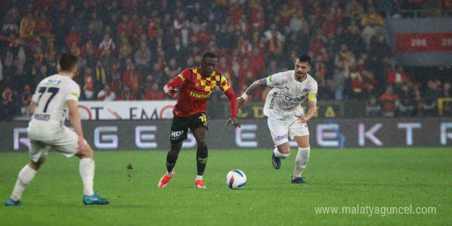 Trendyol Süper Lig: Göztepe: 5 - Kasımpaşa: 0 (Maç sonucu)