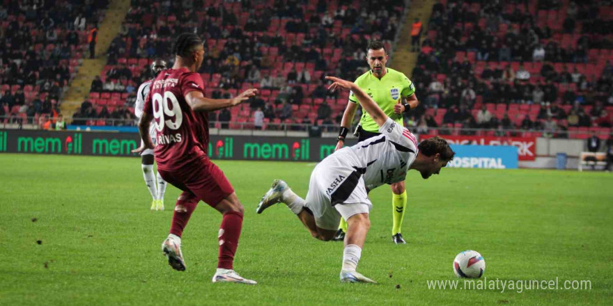 Trendyol Süper Lig: Hatayspor: 1 - Beşiktaş: 1 (İlk yarı)