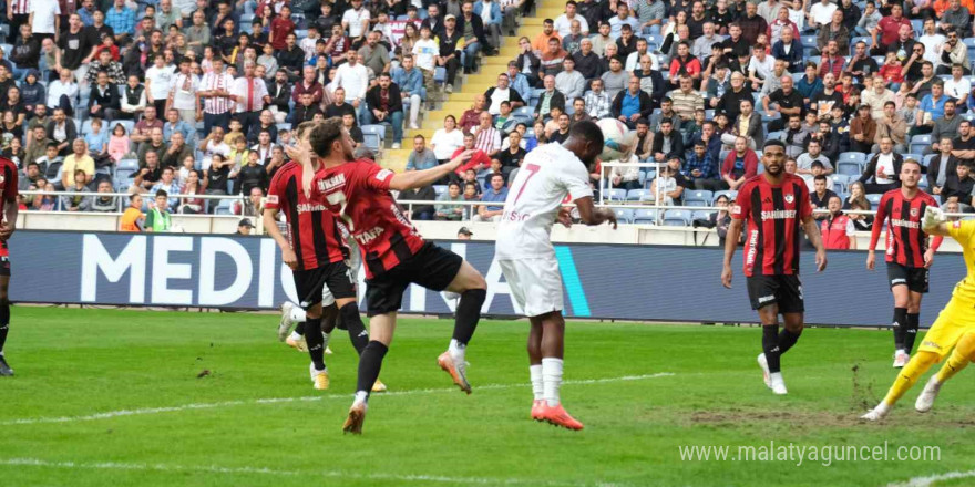 Trendyol Süper Lig: Hatayspor: 2 - Gaziantep FK: 1 (İlk yarı)