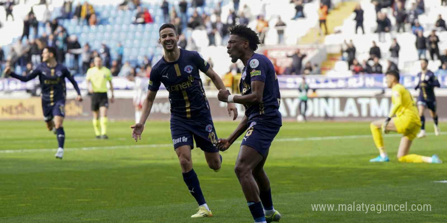 Trendyol Süper Lig: Kasımpaşa: 2 - Gaziantep FK: 1 (İlk yarı)