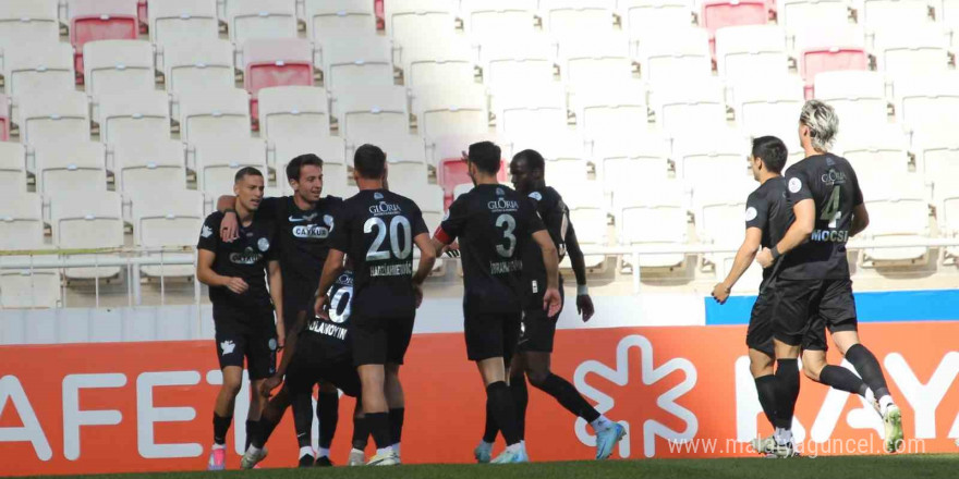 Trendyol Süper Lig: NG Sivasspor: 0 - Çaykur Rizespor: 1 (İlk yarı)