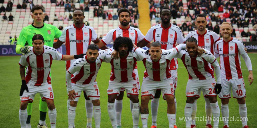 Trendyol Süper Lig: NG Sivasspor: 1 - A. Hatayspor: 1 (İlk yarı)