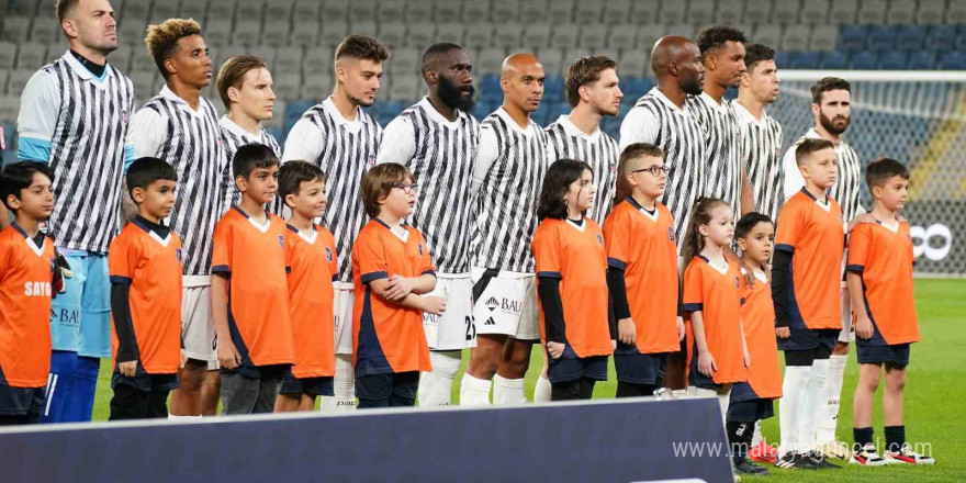 Trendyol Süper Lig: RAMS Başakşehir: 0 - Beşiktaş: 0 (Maç devam ediyor)