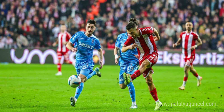 Trendyol Süper Lig: Samsunspor: 2 - Trabzonspor: 1 (Maç sonucu)