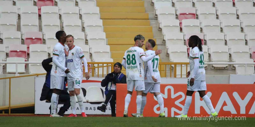 Trendyol Süper Lig: Sivasspor: 1 - Corendon Alanyaspor: 1 (Maç sonucu)