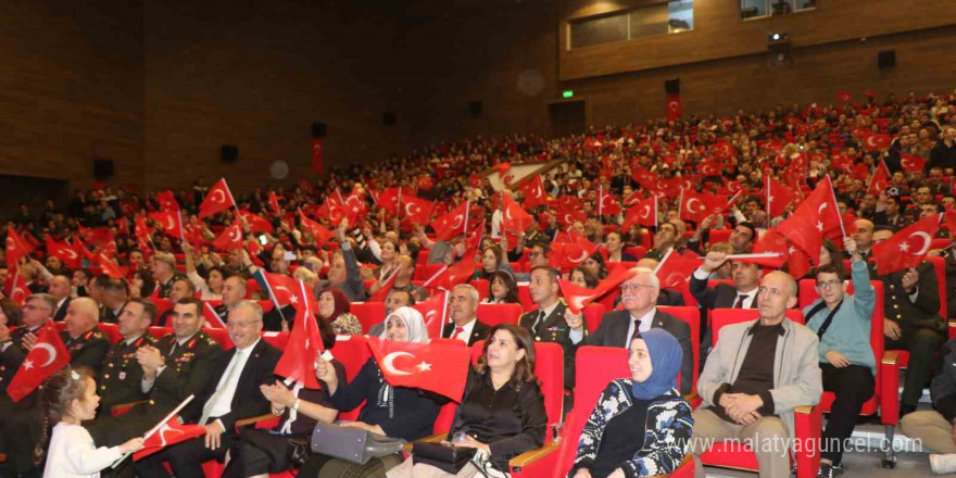 TSK Armoni Mızıkası Erzincan’da konser verdi