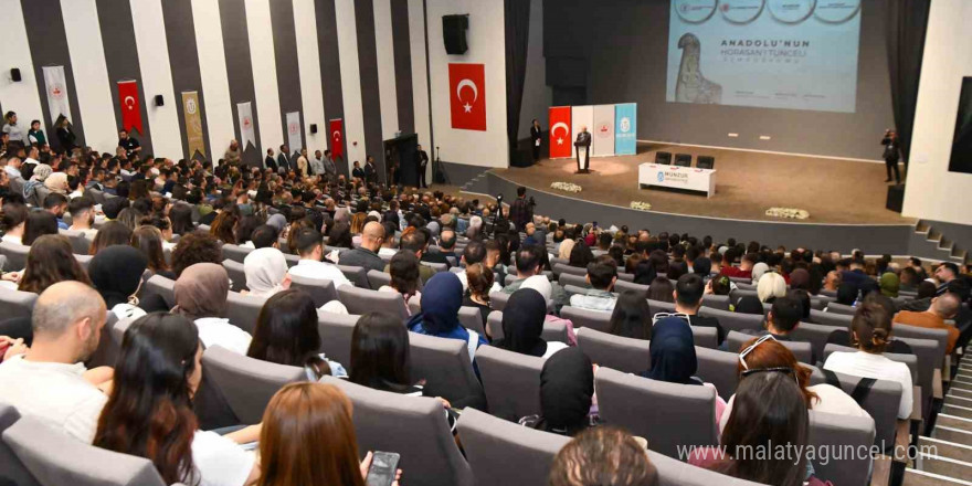 Tunceli’de 2 gün sürecek ’Anadolu’nun Horasan’ı Tunceli’ sempozyumu başladı