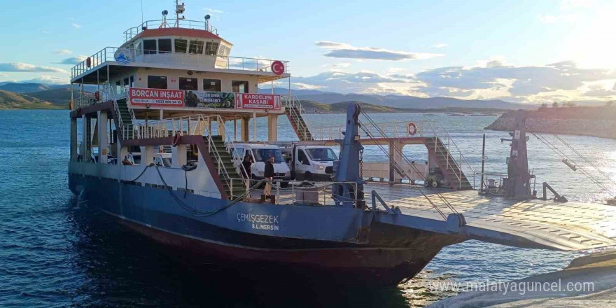 Tunceli’de feribot seferleri yeniden başladı