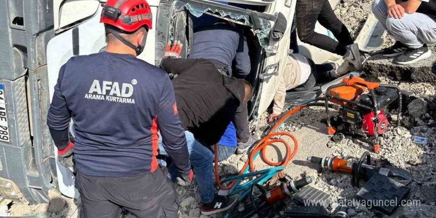 Tunceli’de mikser devrildi: 1 yaralı