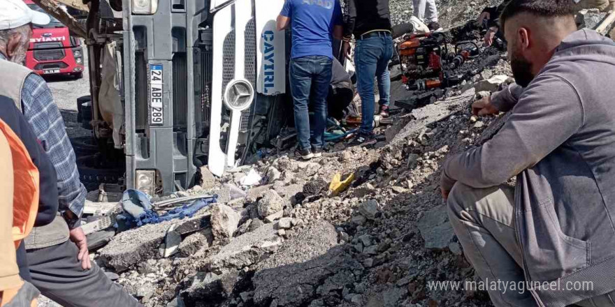 Tunceli’de mikser devrildi: 1 yaralı