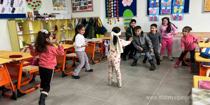 Tunceli’de okul bahçeleri şenlik alanına döndü