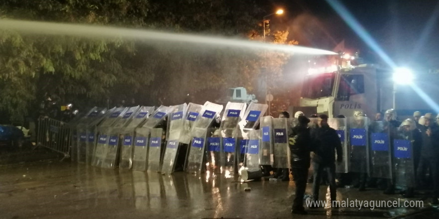 Tunceli’de, protesto gösterisine katılan 8 kişi gözaltına alındı