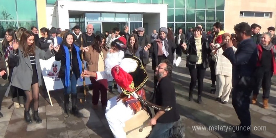 Tunceli’de renkli erken yeni yıl kutlaması