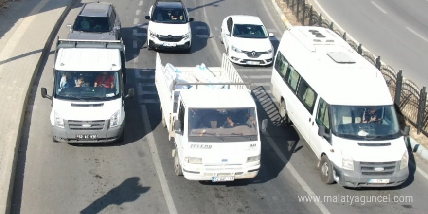 Tunceli’de, trafik kurallarını ihlal eden 7 bin 862 sürücüye 16 milyon 832 bin lira ceza uygulandı