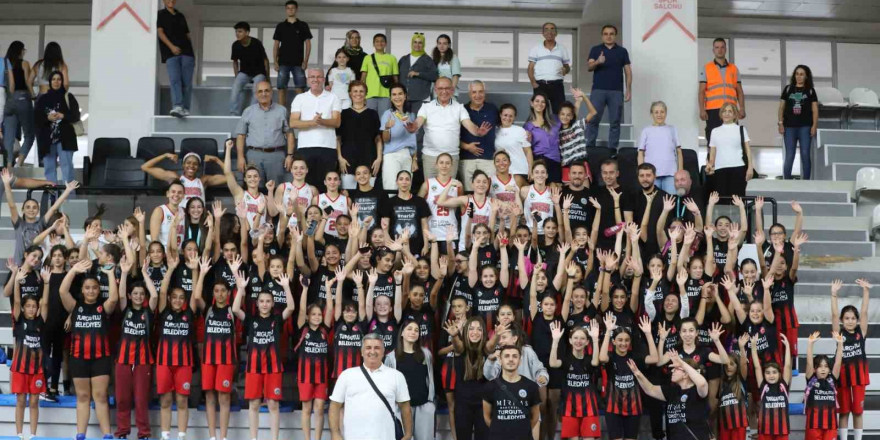 Turgutlu Belediyespor Kadın Basketbol Takımı 2’de 2 yaptı