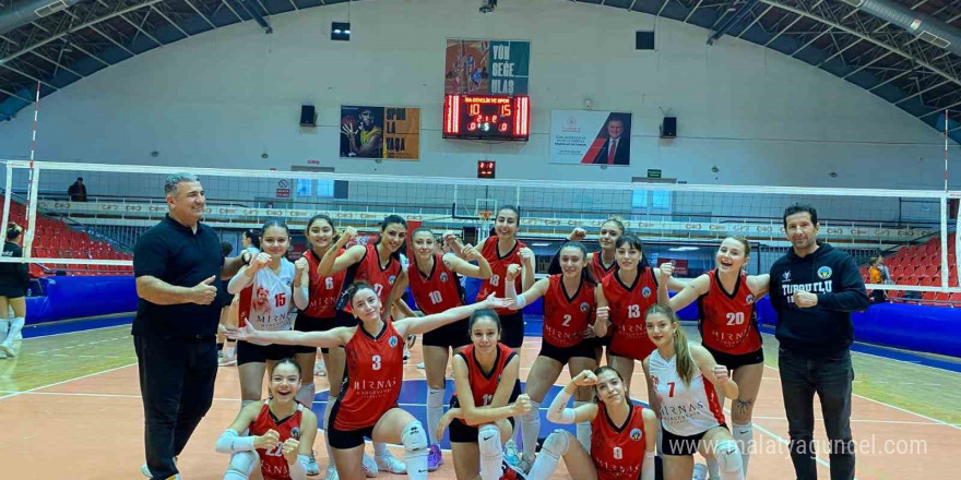 Turgutlu Belediyespor Kadın Voleybol Takımından bir galibiyet daha