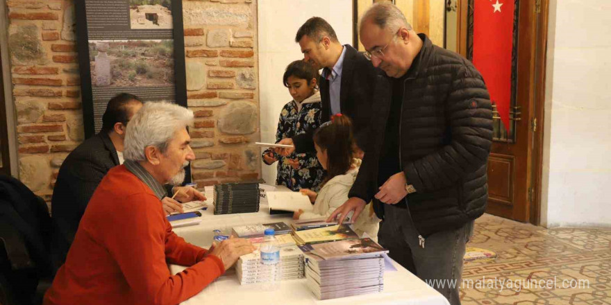 ‘Turgutlu yazarlarıyla buluşuyor’ programı beğenildi