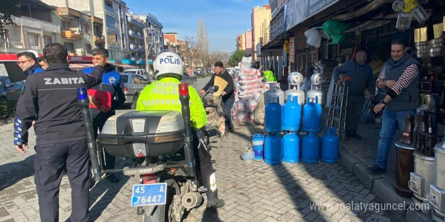 Turgutlu’da zabıta ve emniyetten kaldırım işgali denetimi