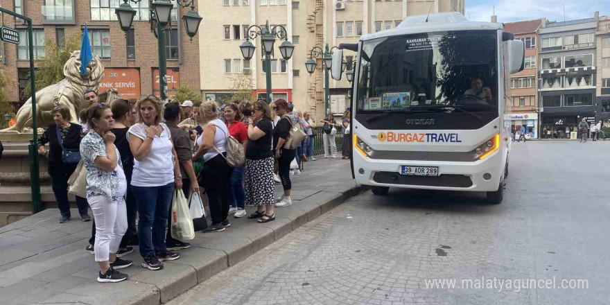 Turistler Porsuk Çayı’nın manzarasına hayran kaldı