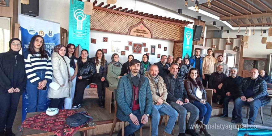 Turizm Fakültesi öğrencilerinden Âşık Kerem’e yoğun ilgi