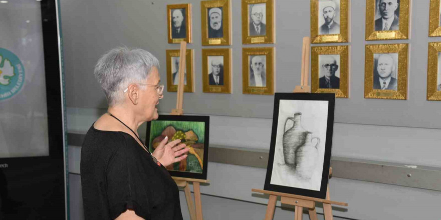 Türkiye Alzheimer Derneği resim sergisi açtı