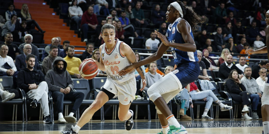 Türkiye Kadınlar Basketbol Ligi: ÇBK Mersin: 83 - Emlak Konut: 82