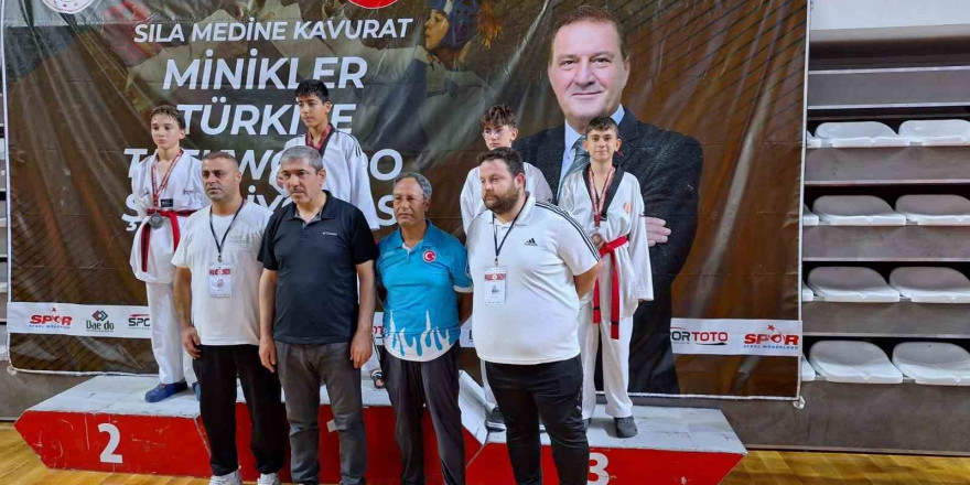 Türkiye Taekwondo Şampiyonası’nda Afyonkarahisarlı sporcu üçüncü oldu