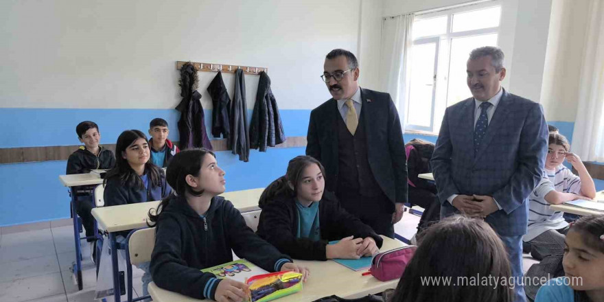 Türkiye’nin ilk mesleki ortaokulu eğitim öğretime başladı