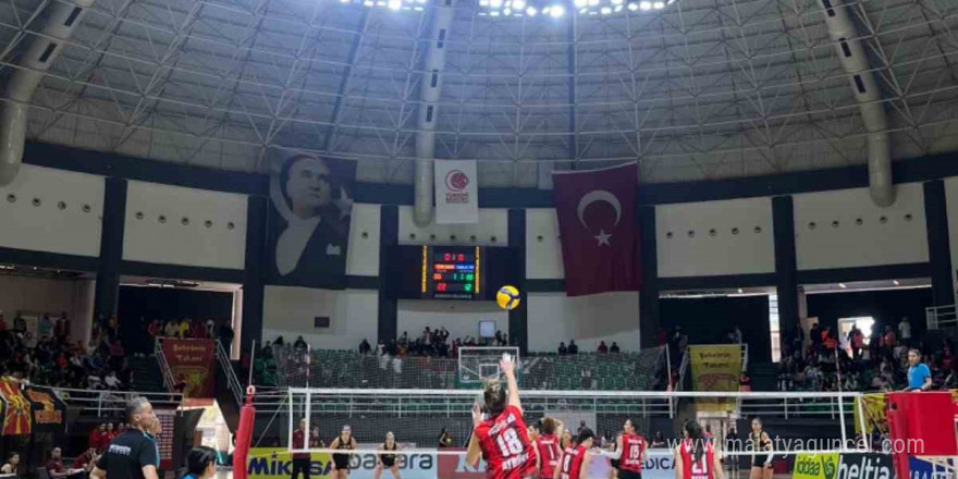 TVF Kadınlar 1. Ligi: Bozüyük Belediyesi Eğitim Spor: 0 - Göztepe: 3