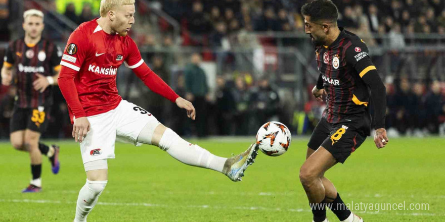 UEFA Avrupa Ligi: AZ Alkmaar: 1 - Galatasaray: 1 (Maç sonucu)