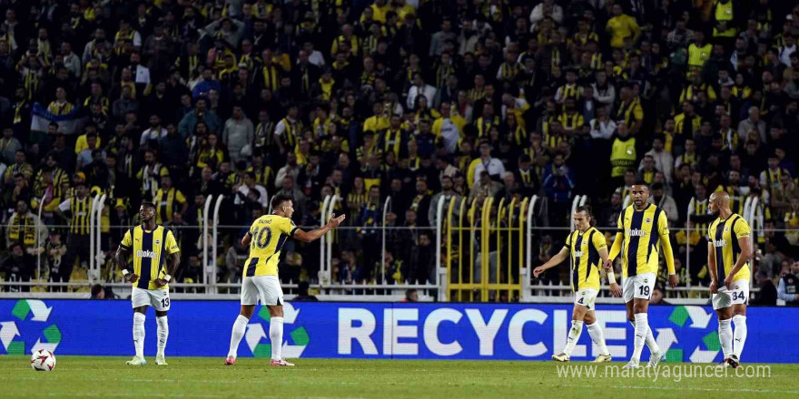 UEFA Avrupa Ligi: Fenerbahçe: 0 - Manchester United: 1 (İlk yarı)