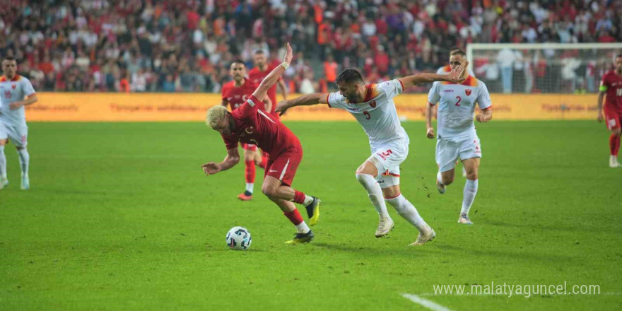 UEFA Uluslar Ligi: Türkiye: 0 - Karadağ: 0 (İlk yarı)