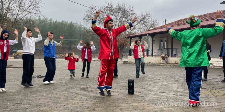 Ula’da minik yetenekler sanat ve sporla şekilleniyor