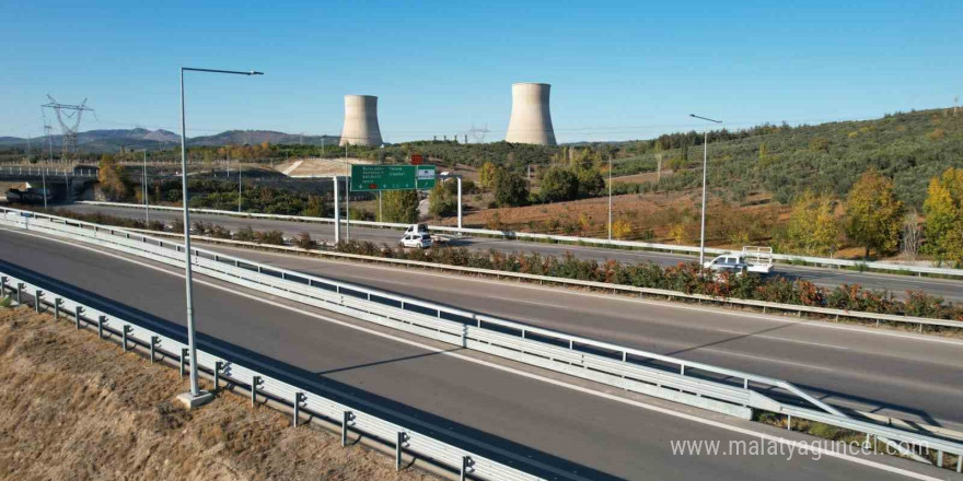 Ulaştırma ve Altyapı Bakanı Abdulkadir Uraloğlu: “2024 yılı ekim ayı itibariyle toplam 177 kilometre motorcu dostu bariyer montajını tamamladık”