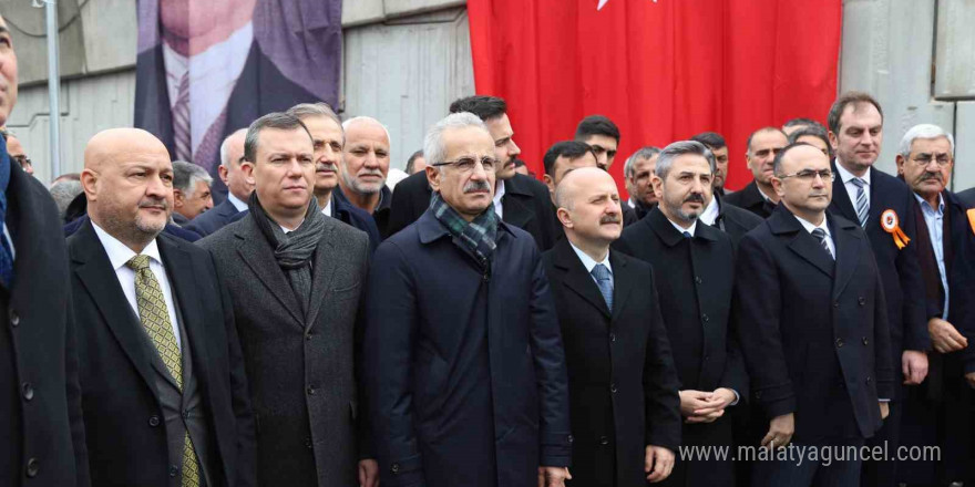 Ulaştırma ve Altyapı Bakanı Abdulkadir Uraloğlu: “Kahta-Siverek arası 25 dakikaya düşecek”