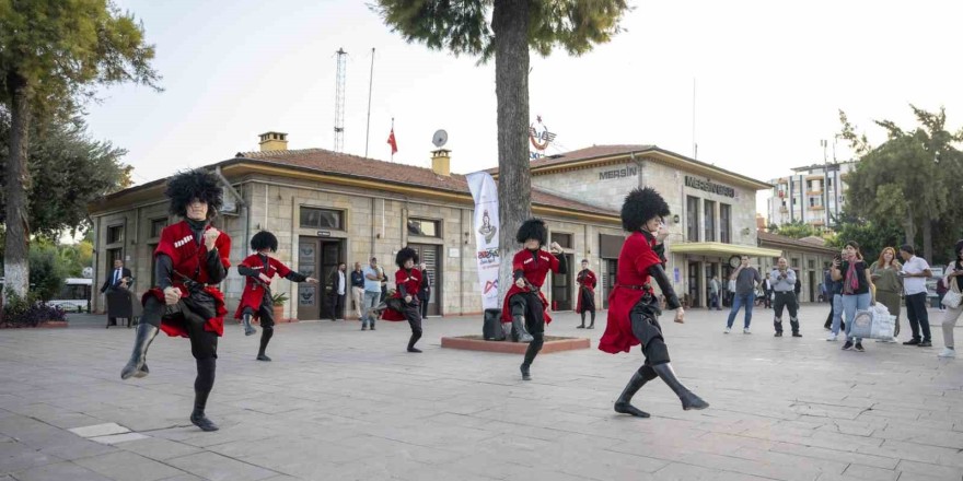 Uluslararası Tarsus Festivali coşkusu Mersin’i sardı