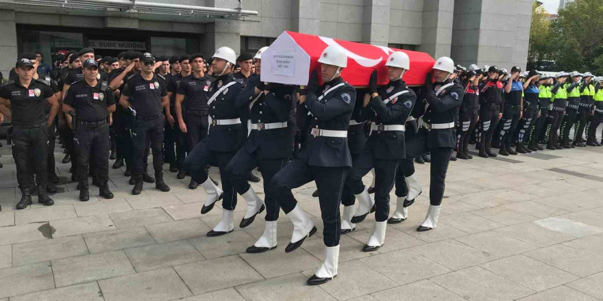 Ümraniye’de şehit edilen polis memuru Şeyda Yılmaz için tören düzenlendi