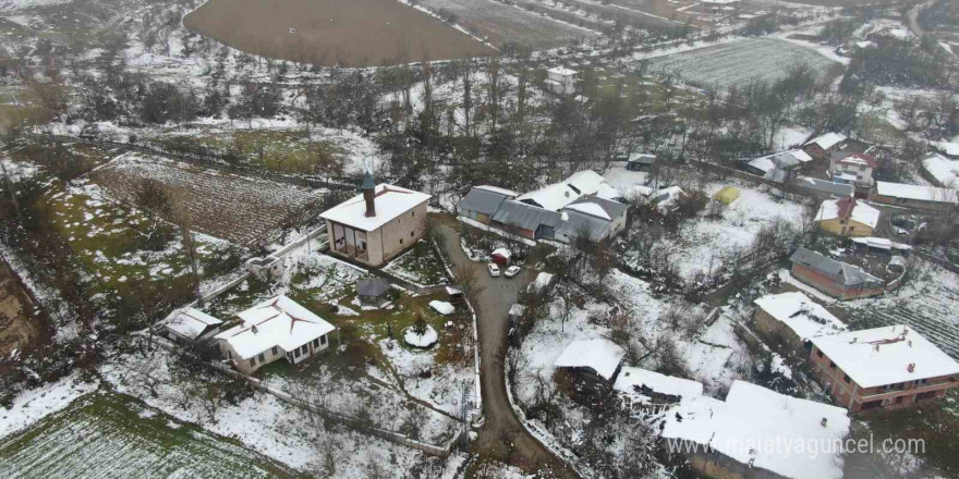 UNESCO Dünya Mirası Listesi’nde yer alan Mahmutbey Camii için hatıra parası bastırıldı